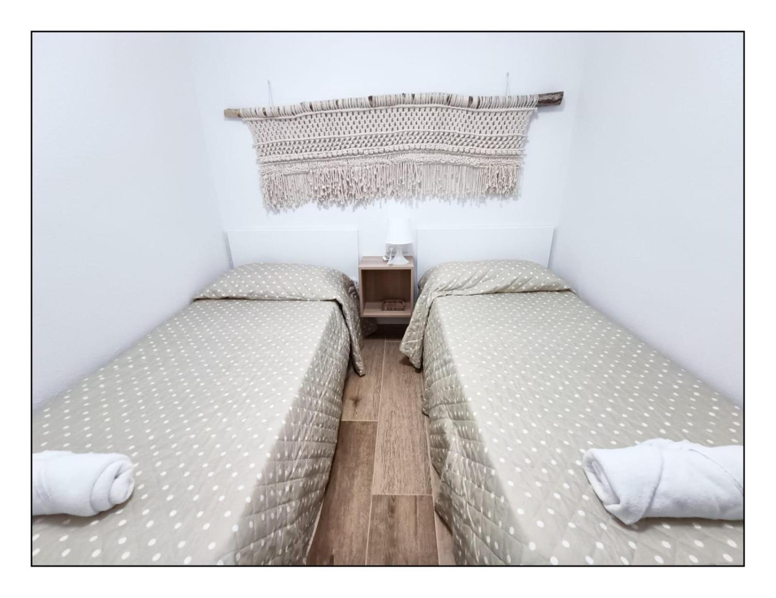 Apartamento - Wifi Free - Piscina - 50 M Playa Салоу Экстерьер фото